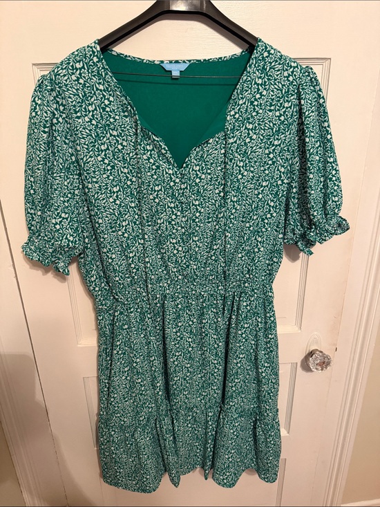 Draper James Dresses & Skirts - Draper James Teal Green Floral V-Neck Smocked-Waist Short Dress